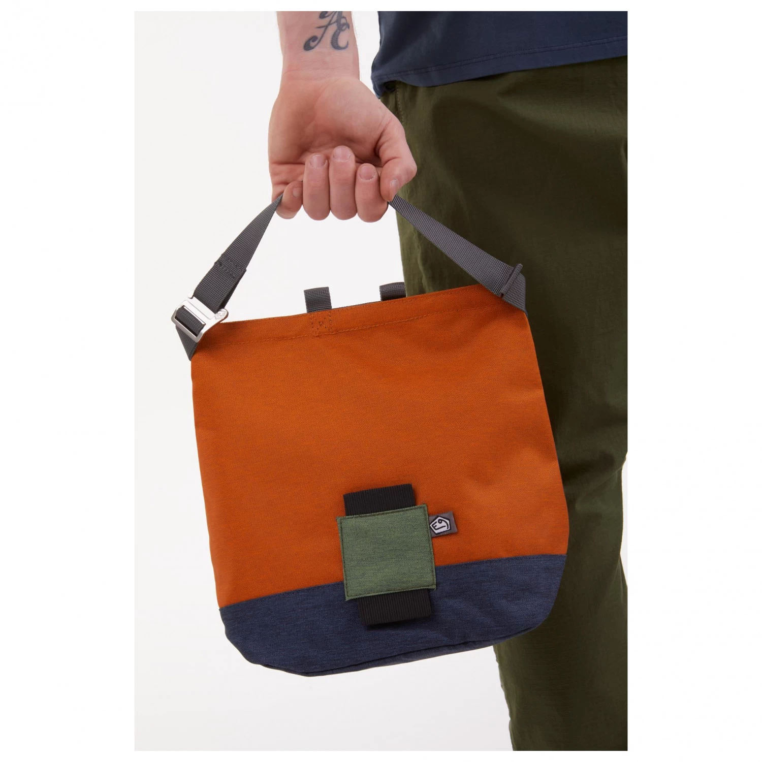 E9 - Gulp - Chalk Bag 4 E9 - Gulp - Chalk Bag - Image 2